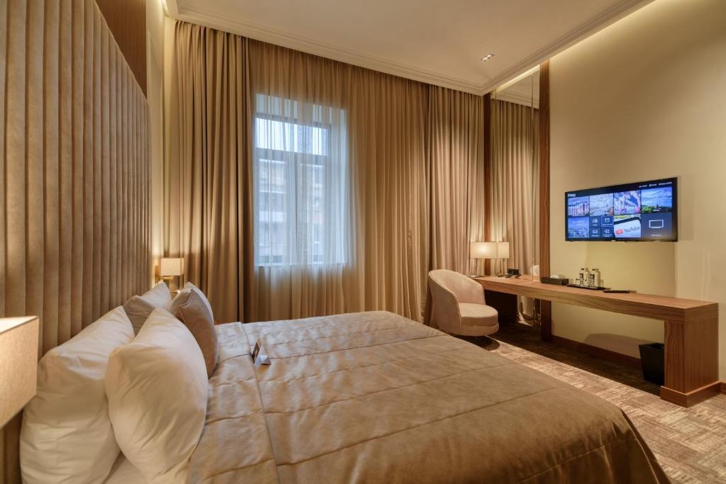 هتل هایاسا ایروان